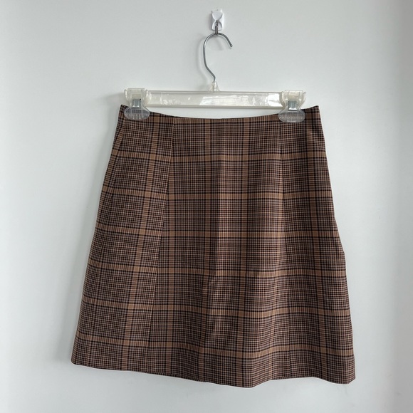 Babaton modern checked mini skirt - brown plaid - Picture 3 of 5